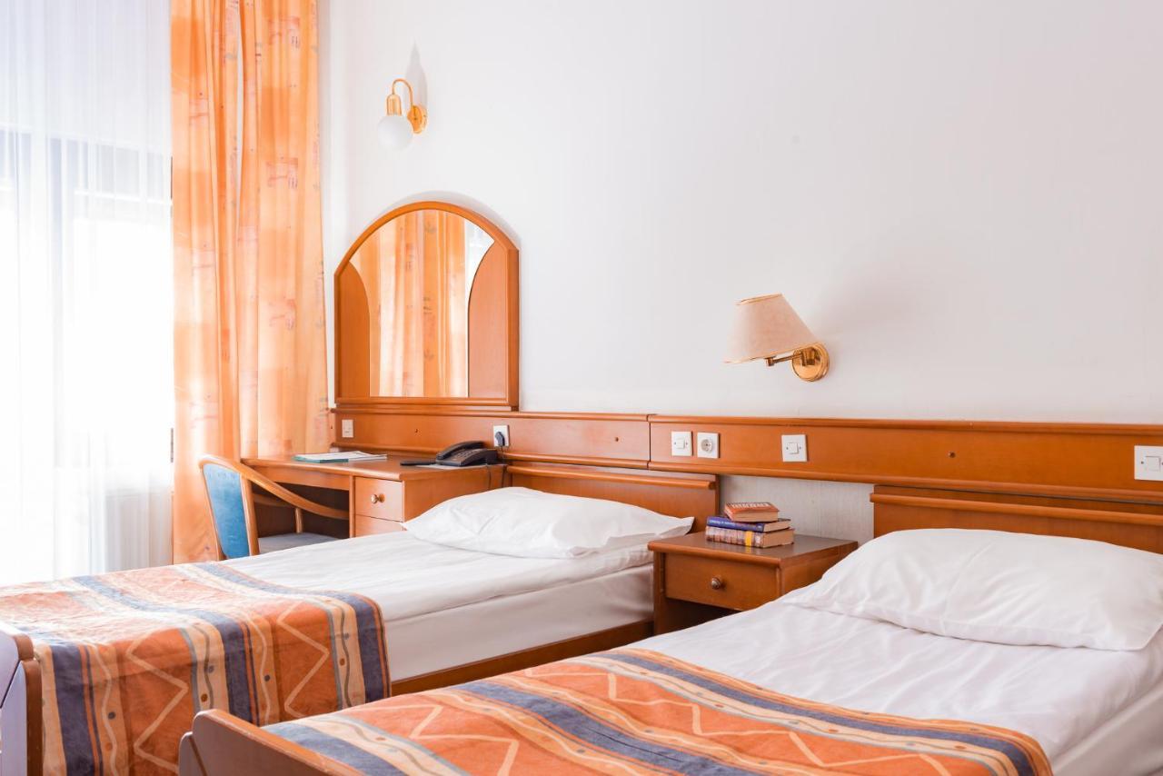 Hotel Smarjeta - Terme Krka Smarjeske Toplice Dış mekan fotoğraf